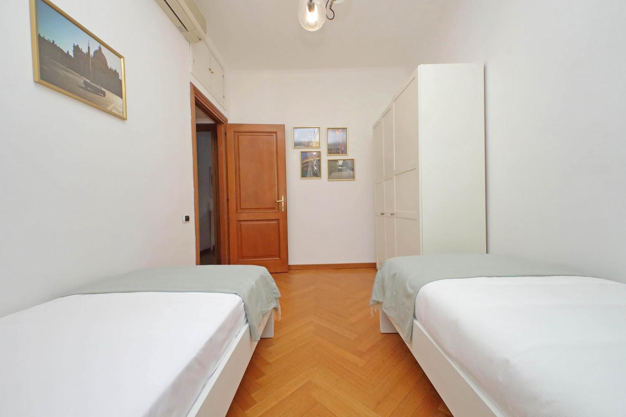 Ych-Comfortable 2 Bedrooms Flat Near Colosseum Roma Esterno foto