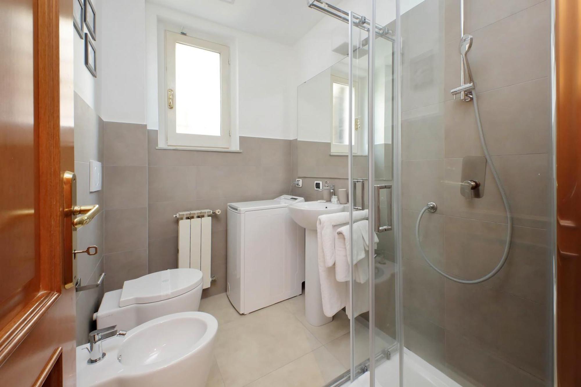 Ych-Comfortable 2 Bedrooms Flat Near Colosseum Roma Esterno foto